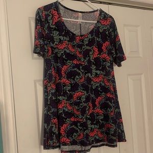 Lularoe classic tee